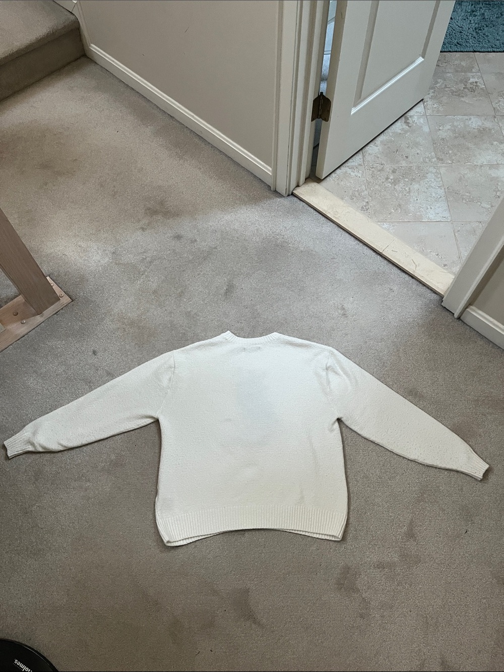 Hollister Cozy Cream Cat Graphic Sweater - Picture 3 of 4